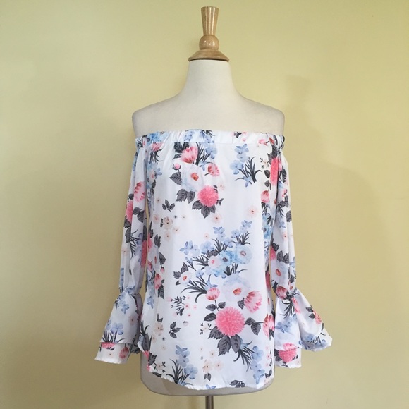 Off Shoulder Ruffle Sleeve Floral Top - Picture 5 of 7